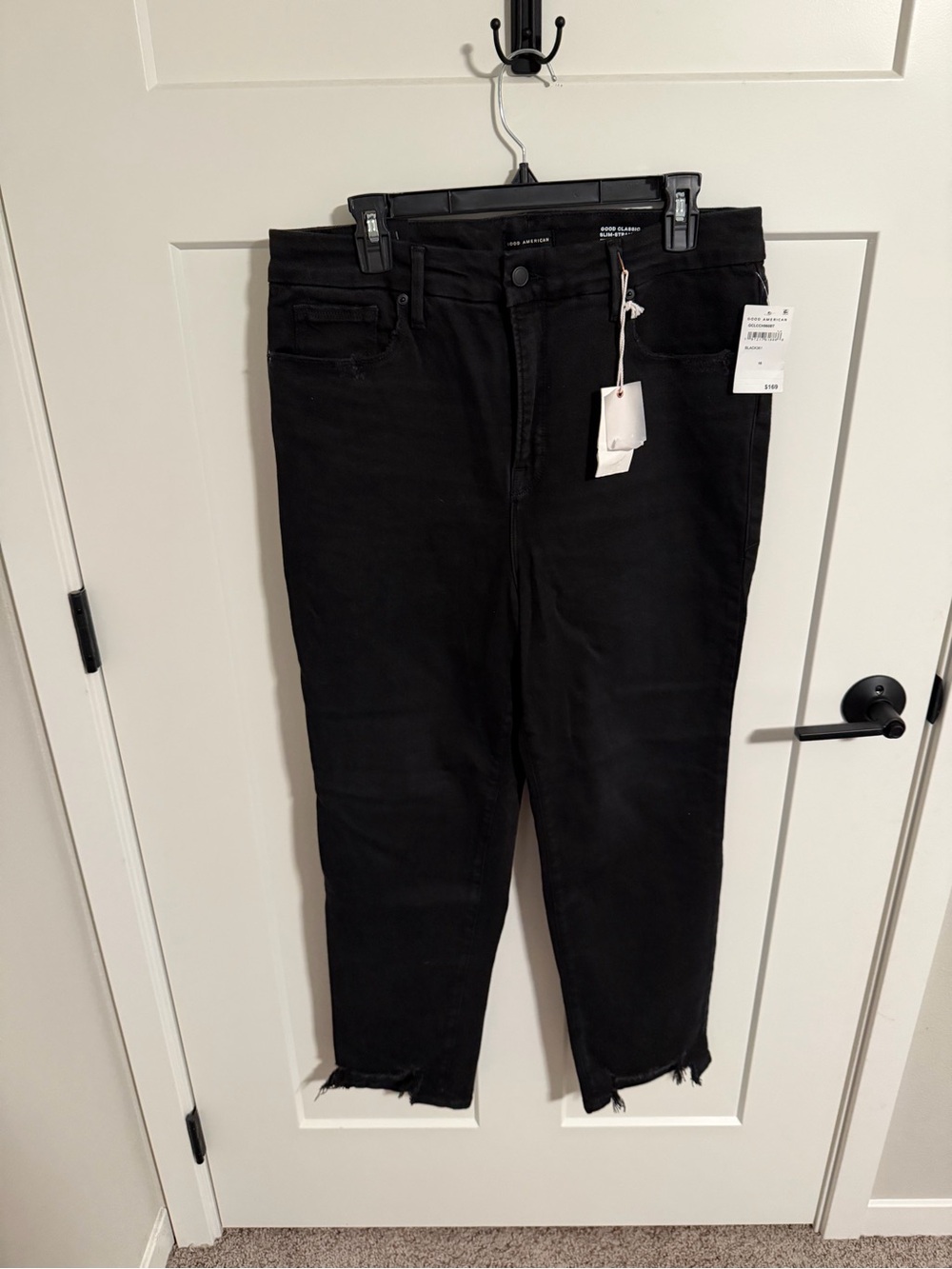 Good American Black Classic Slim Jeans with Raw Hem